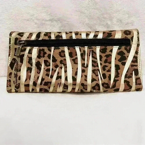 The Find Animal Tote w/Wallet - Picture 9 of 11